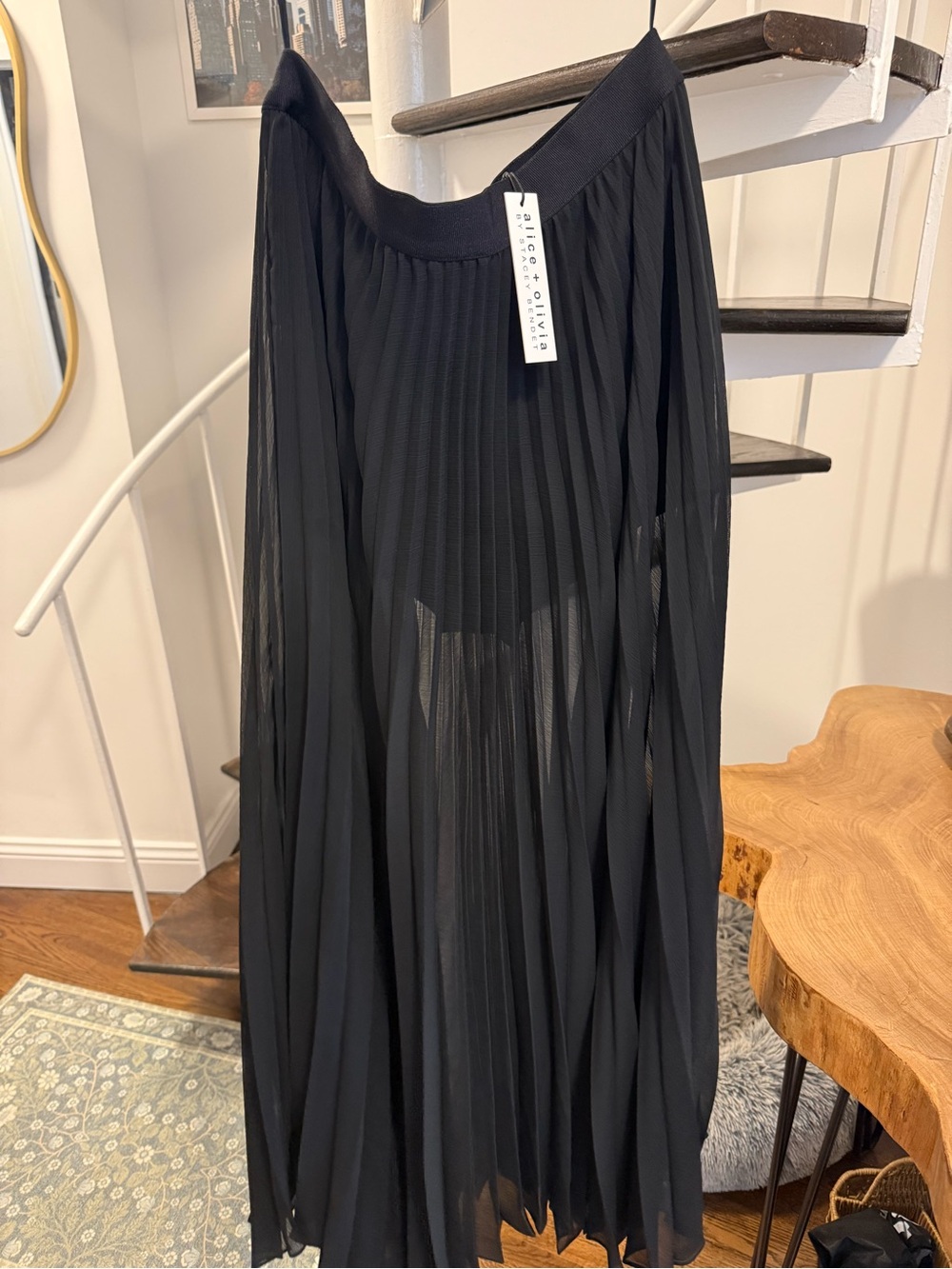Alice + Olivia Black Pleated Maxi Skirt with Elastic Waistband. New with tags.